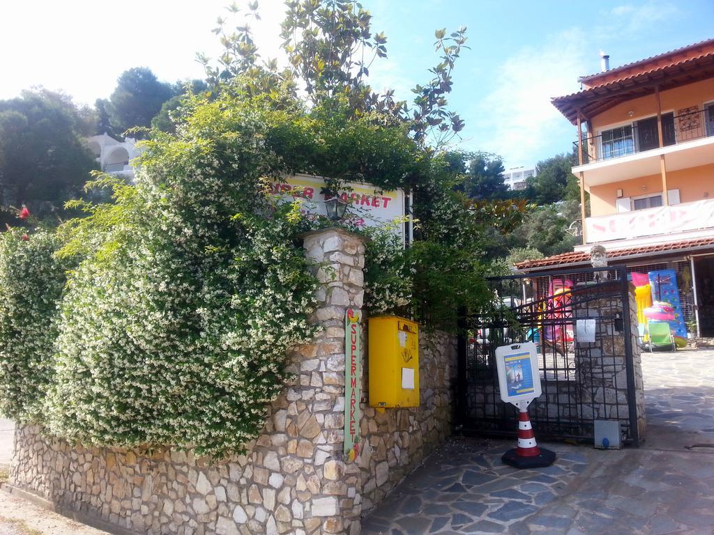 Tzaneria Apartments Skiathos Kanapitsa  Exterior photo