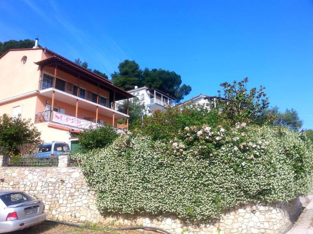 Tzaneria Apartments Skiathos Kanapitsa  Exterior photo